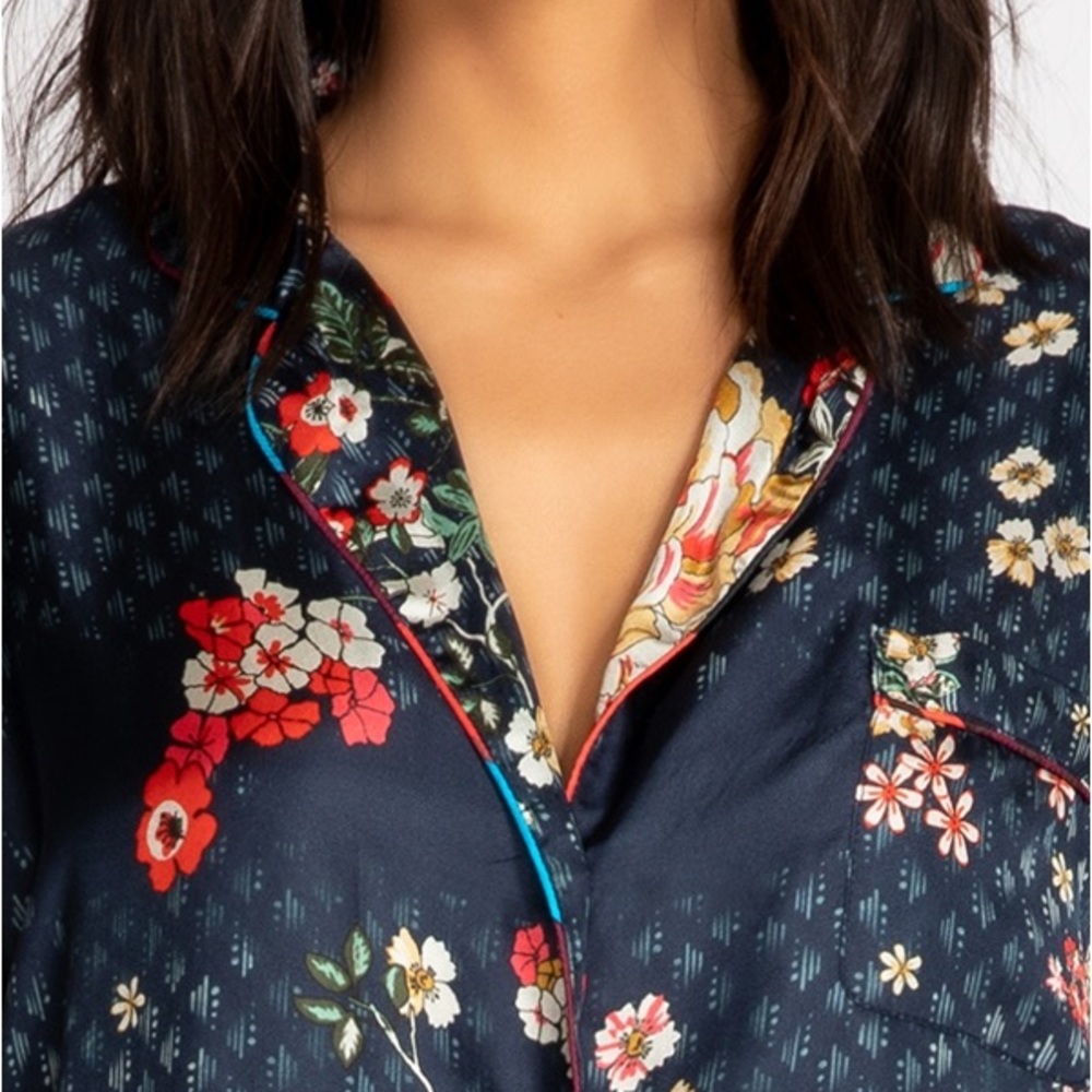 Johnny Was Ludios Silk PJ Set New With Tags, Size M. Retails for $288 - Picture 10 of 16
